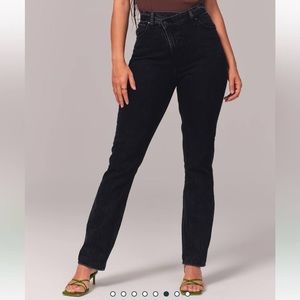 Abercrombie Ultra High Rise 90s Slim Straight Jean